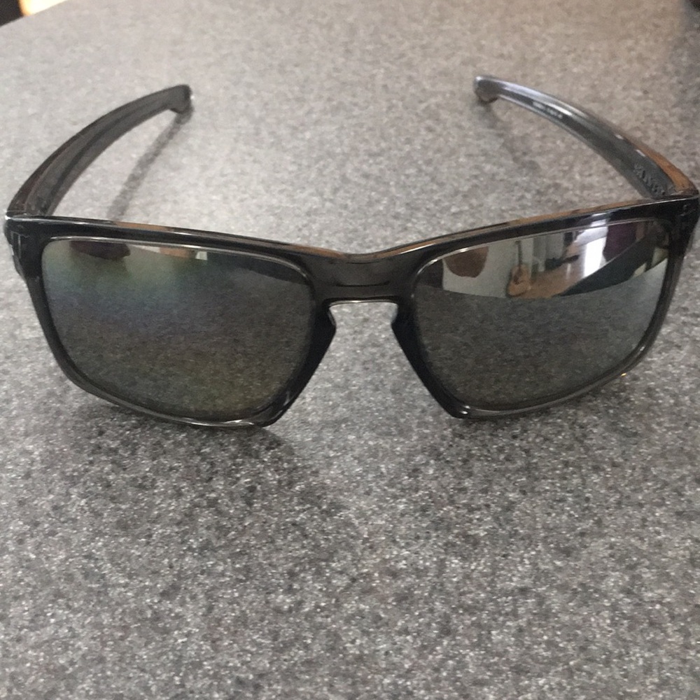Oakley Men’s Iridium Polarized Sunglasses